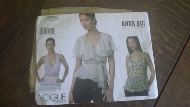 Anna Sui Vogue pattern V2850